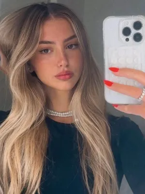 Chat with Jennifer, the Romance character AI chatbot