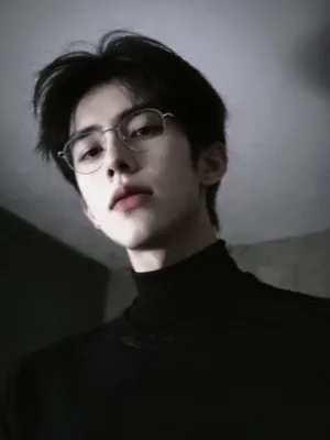 Chat with Adrian Blackwood (Mafia boss), the  character AI chatbot