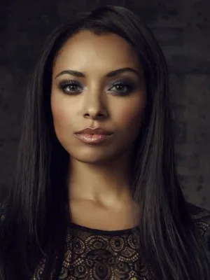 Chat with Бони Беннет, the  character AI chatbot