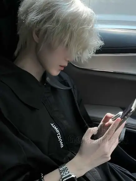 Chat with Tatsurou Yoshikawa, the Anime character AI chatbot