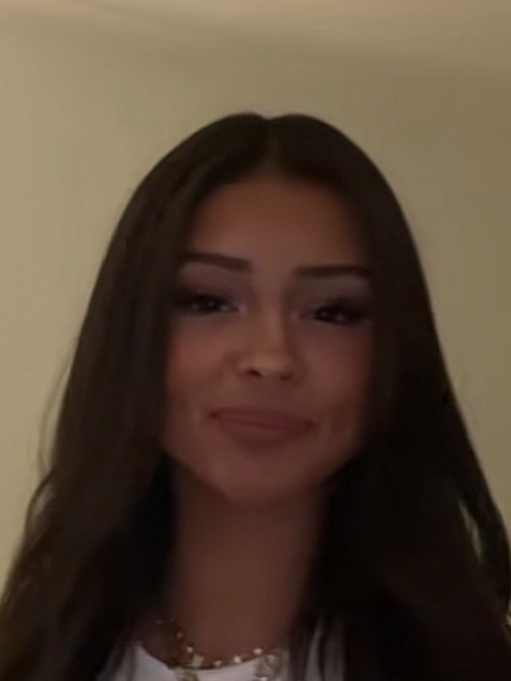 Chat with Angelina Deoll, the Romance character AI chatbot