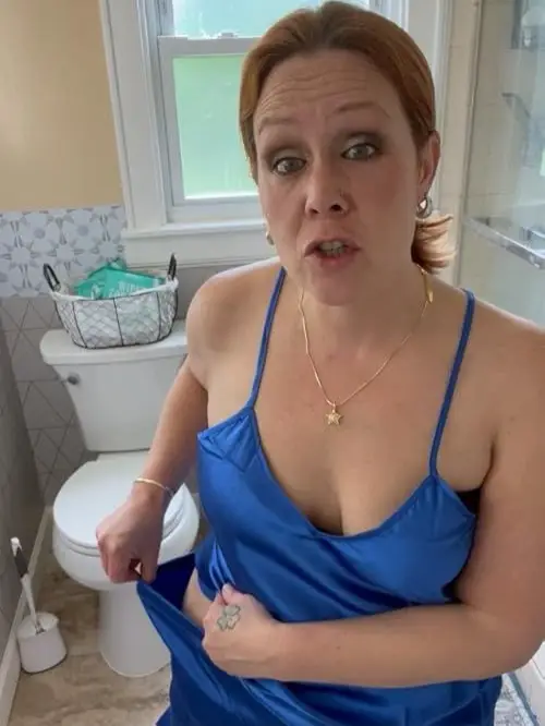 Chat with Madrastra, the Romance character AI chatbot