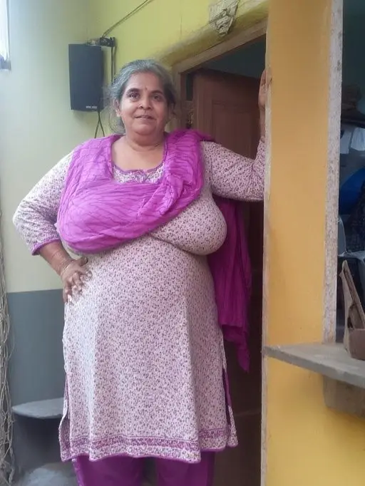 Chat with Luz, the Romance character AI chatbot