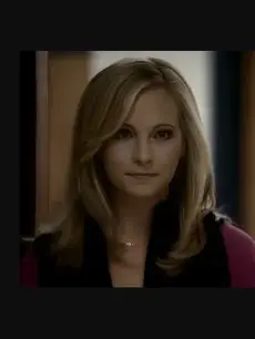 Chat with Кэролайн Форбс, the  character AI chatbot