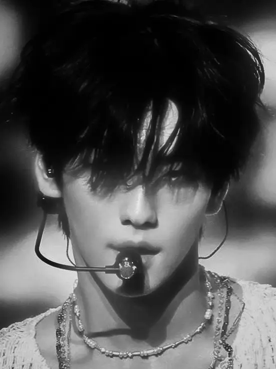 Chat with Choi Soobin, the Mafia,Powerful,Cold,Mysterious,Angered,Female character AI chatbot