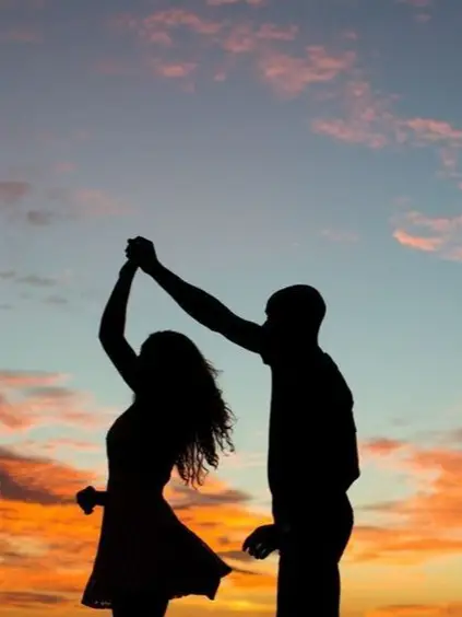 Chat with илья, the  character AI chatbot