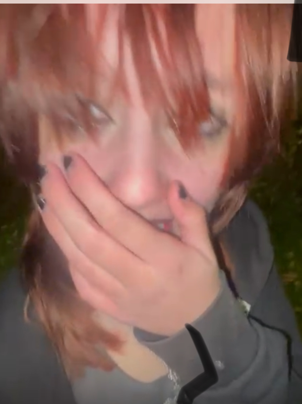 Chat with Nicole jones, the  character AI chatbot