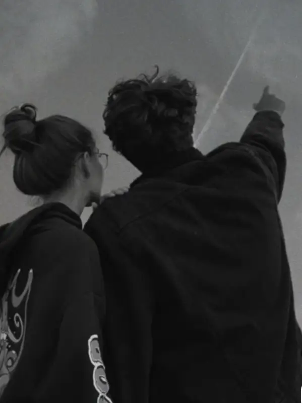 Chat with Андрей, the  character AI chatbot