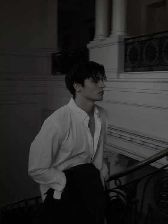 Chat with Lysander Crane, the Romance character AI chatbot