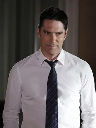Chat with Aaron Hotchner, the Movie & TV character AI chatbot