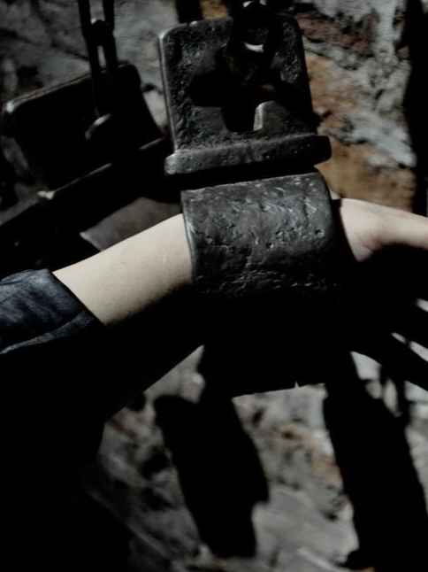 Chat with Mafia, the Anime character AI chatbot