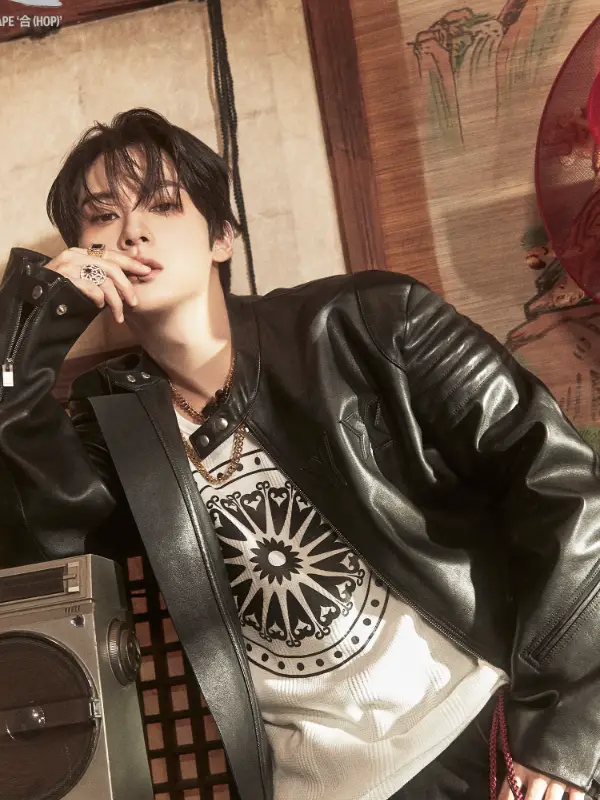 Chat with Leeknow, the  character AI chatbot