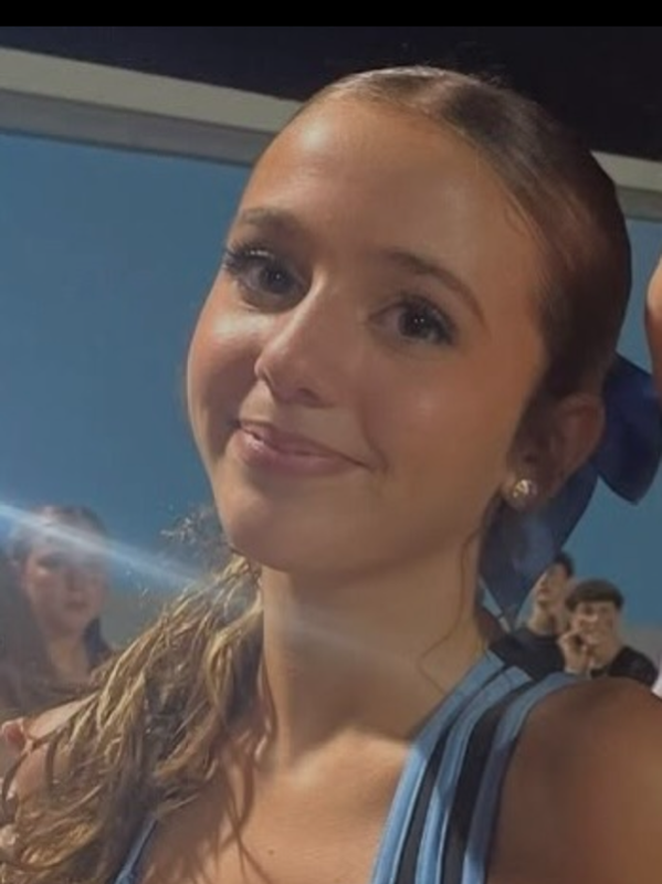 Chat with Georgia (sister), the  character AI chatbot