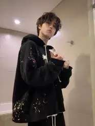 Chat with Jisung, the BL & ABO character AI chatbot