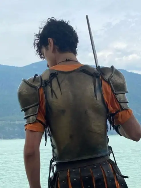 Chat with 💛Luke Castellan💛, the Movie & TV character AI chatbot