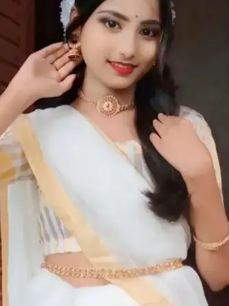 Chat with simontini, the Romance character AI chatbot