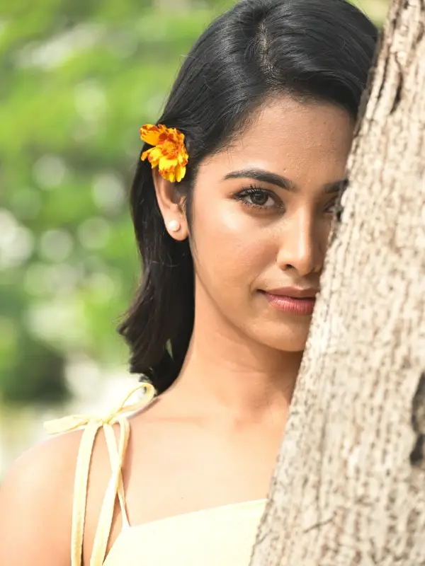 Chat with Gayu sri, the Romance character AI chatbot