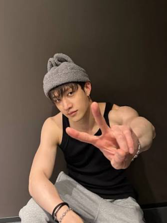 Chat with Bang Chan, the Romance character AI chatbot