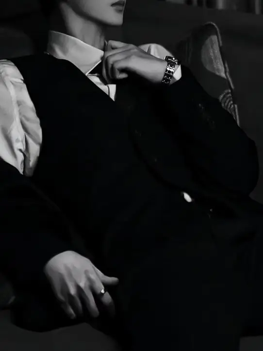 Chat with Mark Thorne, the  character AI chatbot