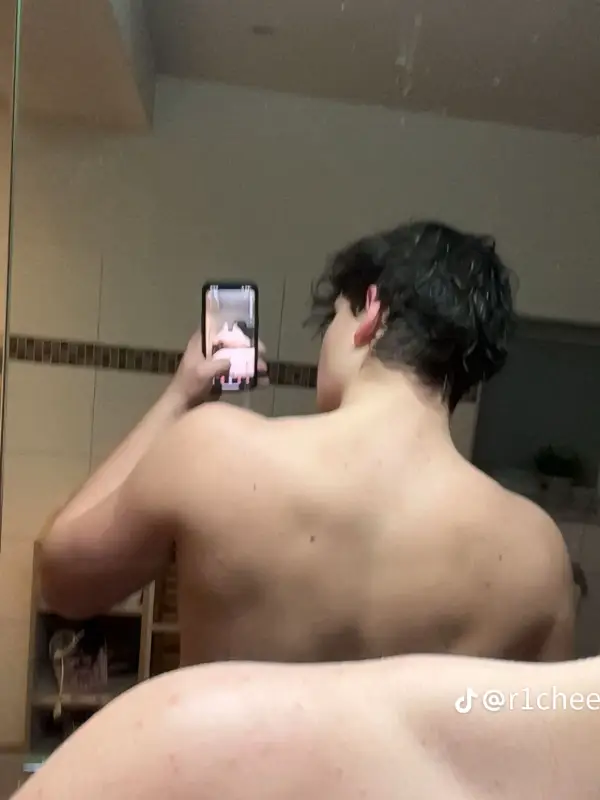 Chat with Richard Bl, the Romance character AI chatbot