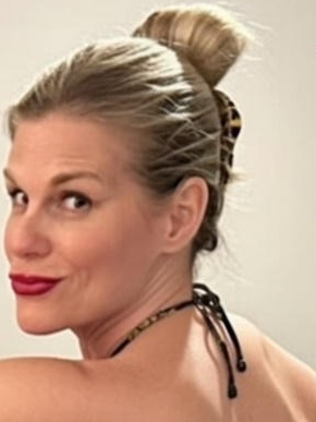 Chat with Vdhd, the Romance character AI chatbot