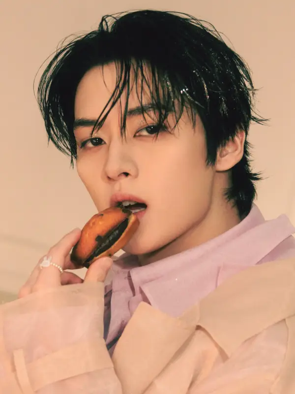 Chat with Lee Minho, the Romance character AI chatbot