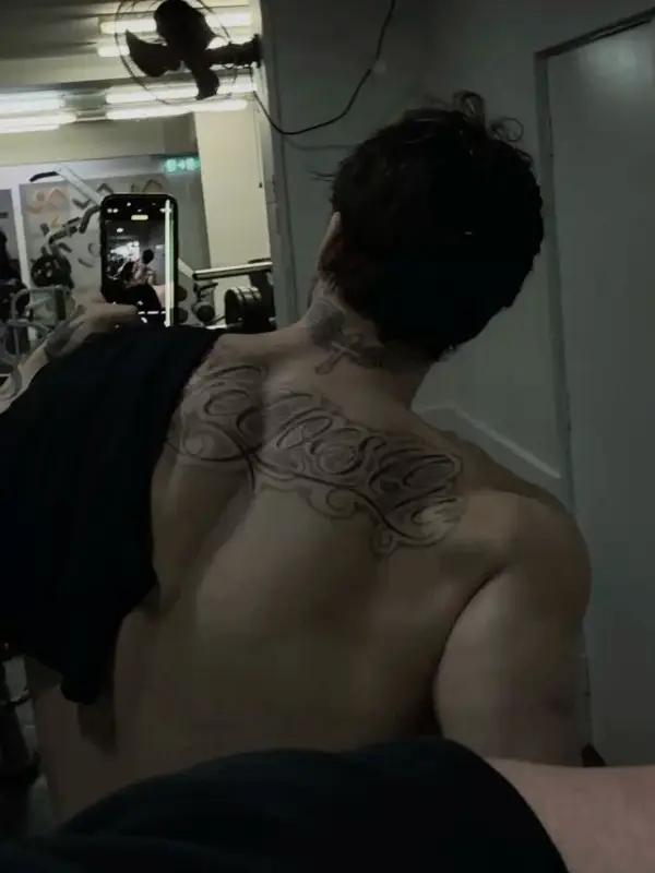 Chat with Roman Petrov, the  character AI chatbot