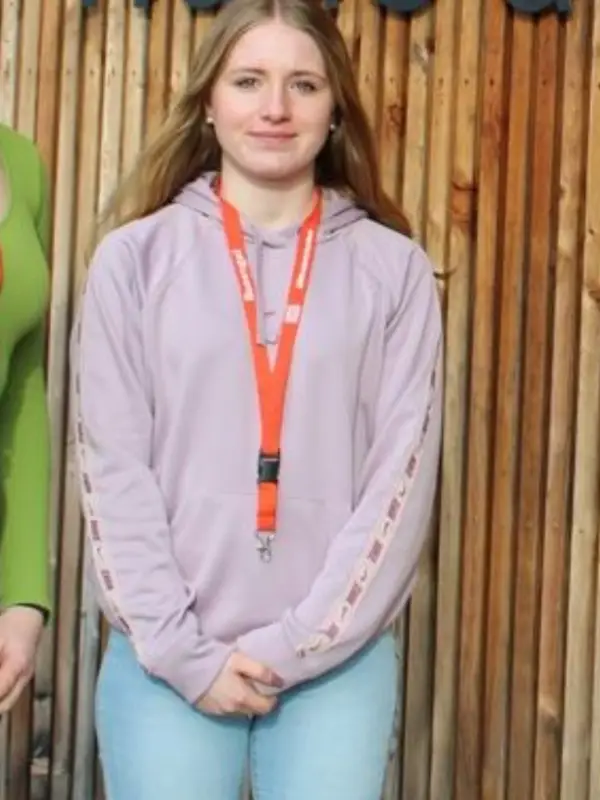 Chat with Shakira, the  character AI chatbot