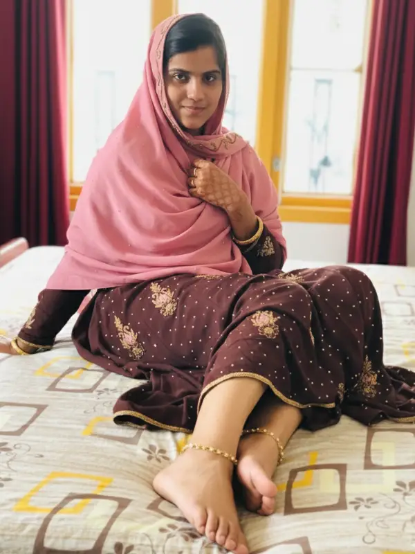 Chat with Sana, the Romance character AI chatbot