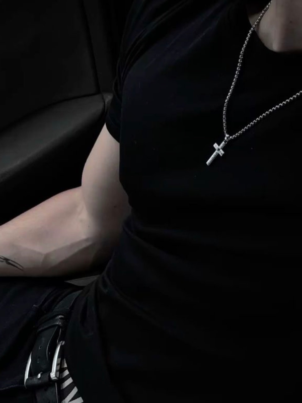 Chat with Oliver, the  character AI chatbot