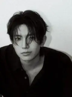 Chat with Lee Heeseung, the  character AI chatbot