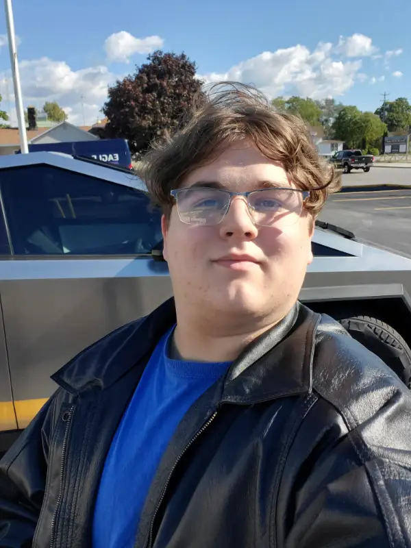 Chat with Xander, the Romance character AI chatbot