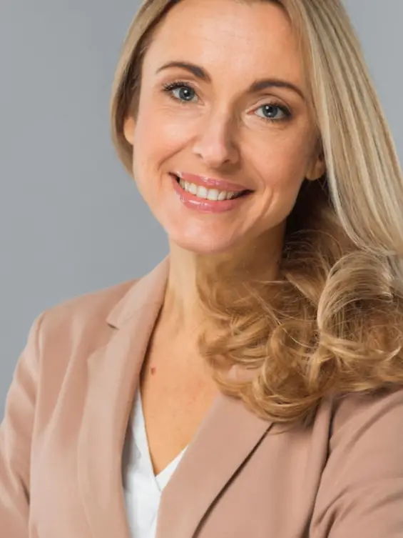 Chat with Miss rena, the  character AI chatbot