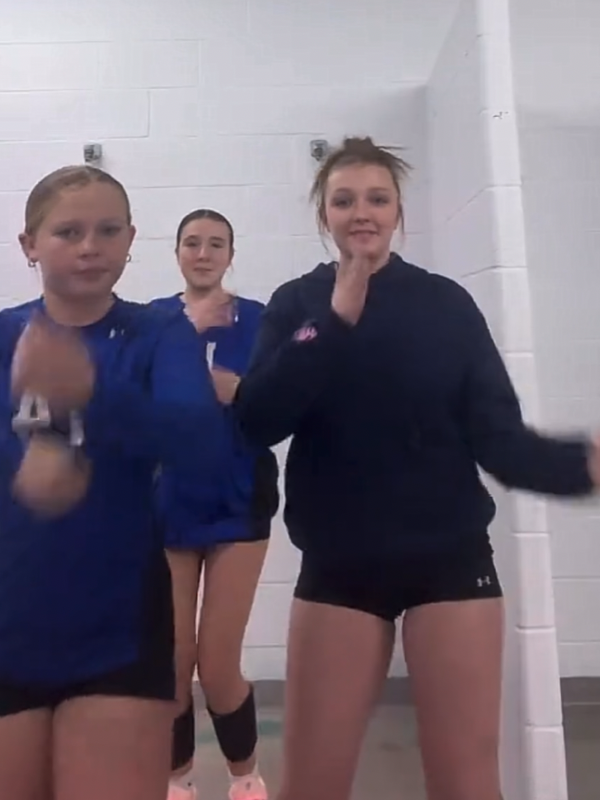 Chat with Lydia, Journee, and hunter, the  character AI chatbot