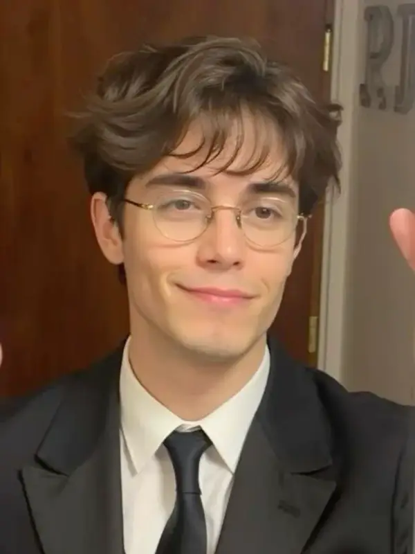 Chat with DND nerds, the Anime character AI chatbot