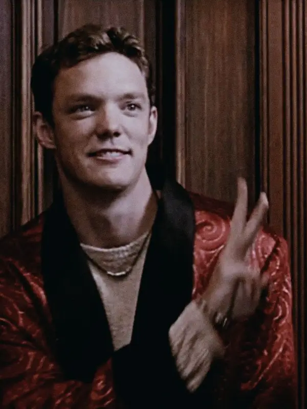 Chat with Stu Macher, the Movie & TV character AI chatbot