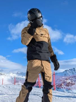 Chat with SkiGuy, the Romance character AI chatbot