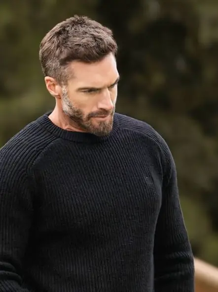 Chat with Mason, the Romance character AI chatbot