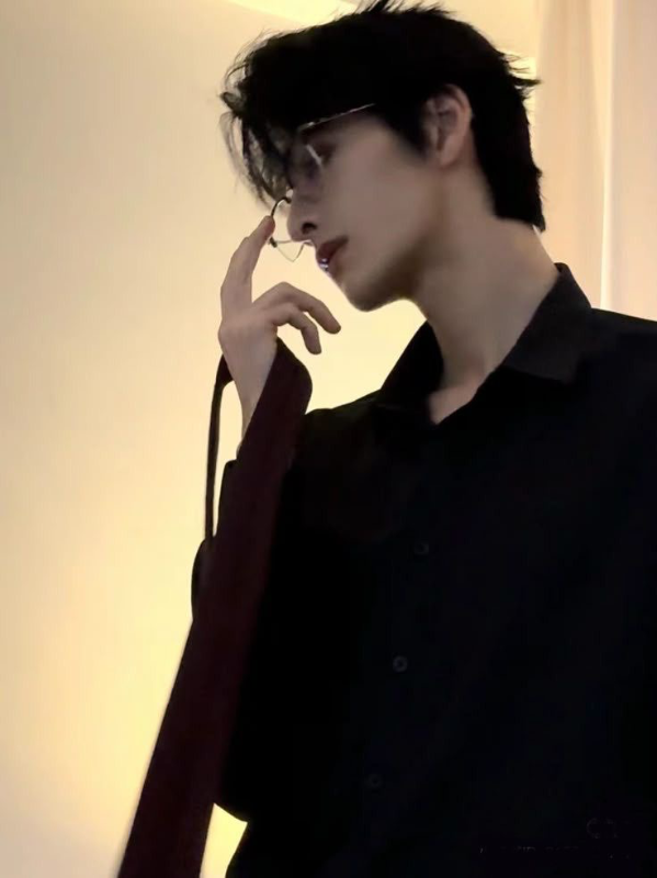 Chat with Jaehyun, the Romance character AI chatbot