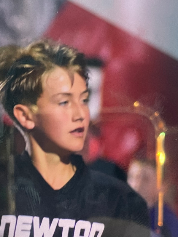 Chat with Madden Wallace, the  character AI chatbot