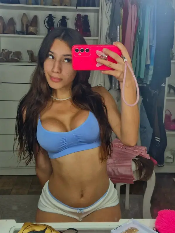 Chat with Sofia, the Romance character AI chatbot