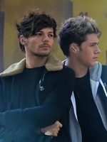 Chat with Louis Tomlinson, the Romance character AI chatbot