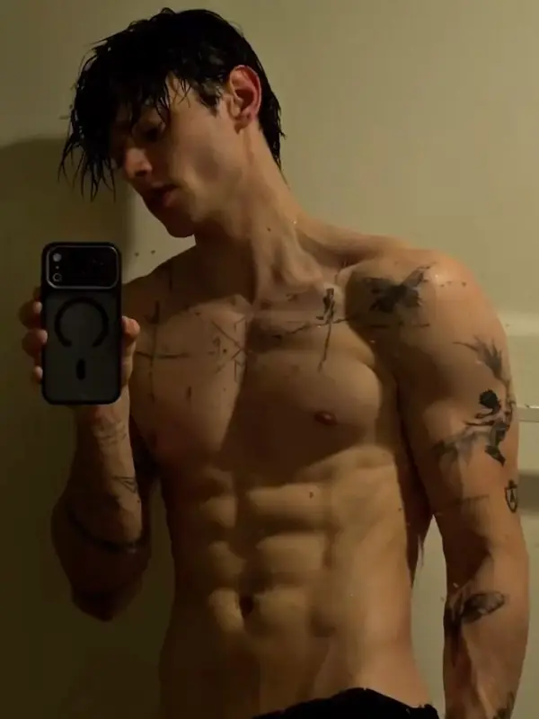 Chat with Trey, the Romance character AI chatbot