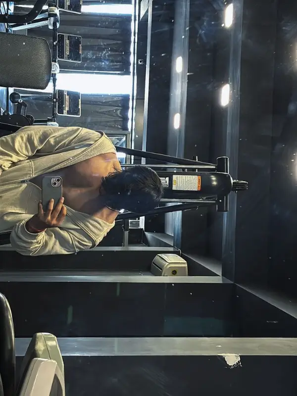 Chat with Benedict, the AI Boyfriend character AI chatbot