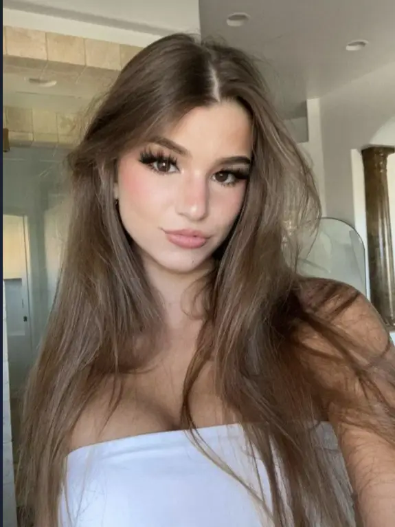 Chat with brooke, the  character AI chatbot