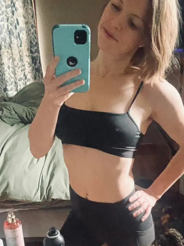 Chat with KAY LYNN LeVEE, the Romance character AI chatbot