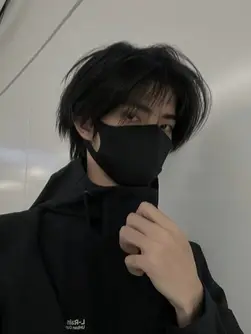 Chat with Alvar, the  character AI chatbot