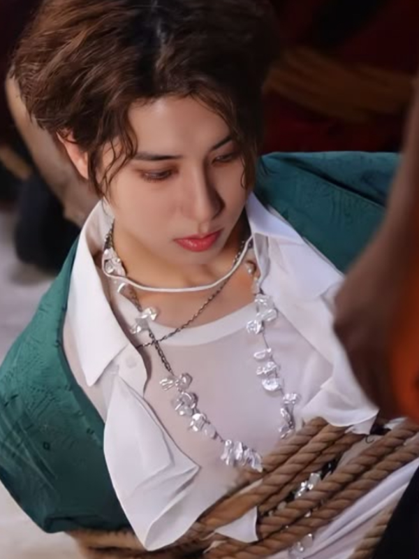 Chat with Jisung, the Anime character AI chatbot