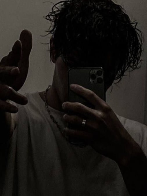 Chat with Silas, the Romance character AI chatbot