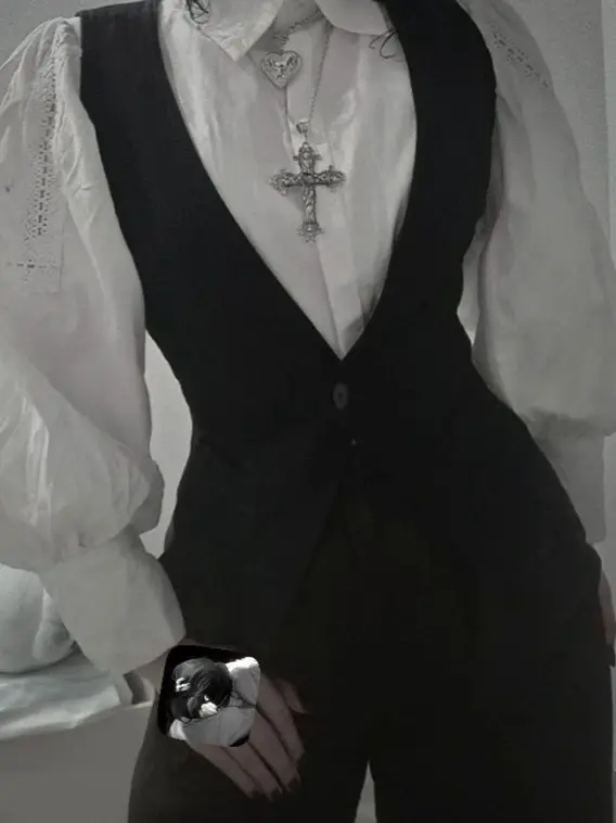 Chat with The Lesbian Vampire, the  character AI chatbot